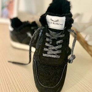 Voile Blanche Charcoal Lace-Up Sneakers